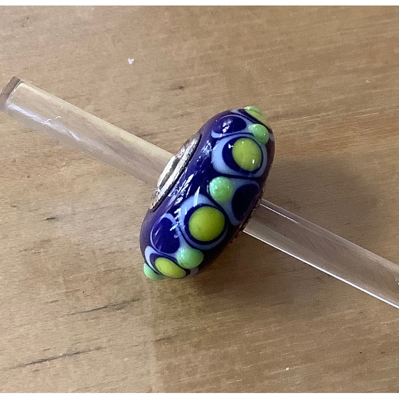 Unique Trollbead Blue with yellow dots